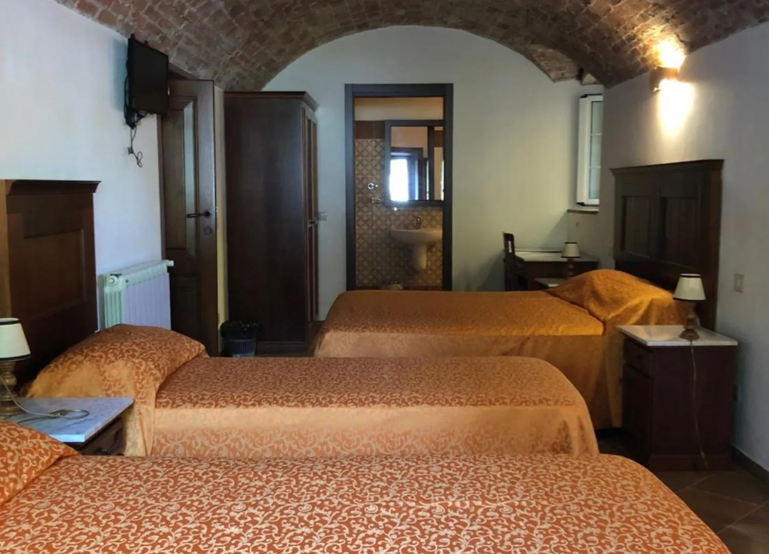 Albergo Miramonti Comano 3*, Comano (Tuscany) Italy